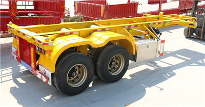 2 teljega 40 jala konteineri šassii